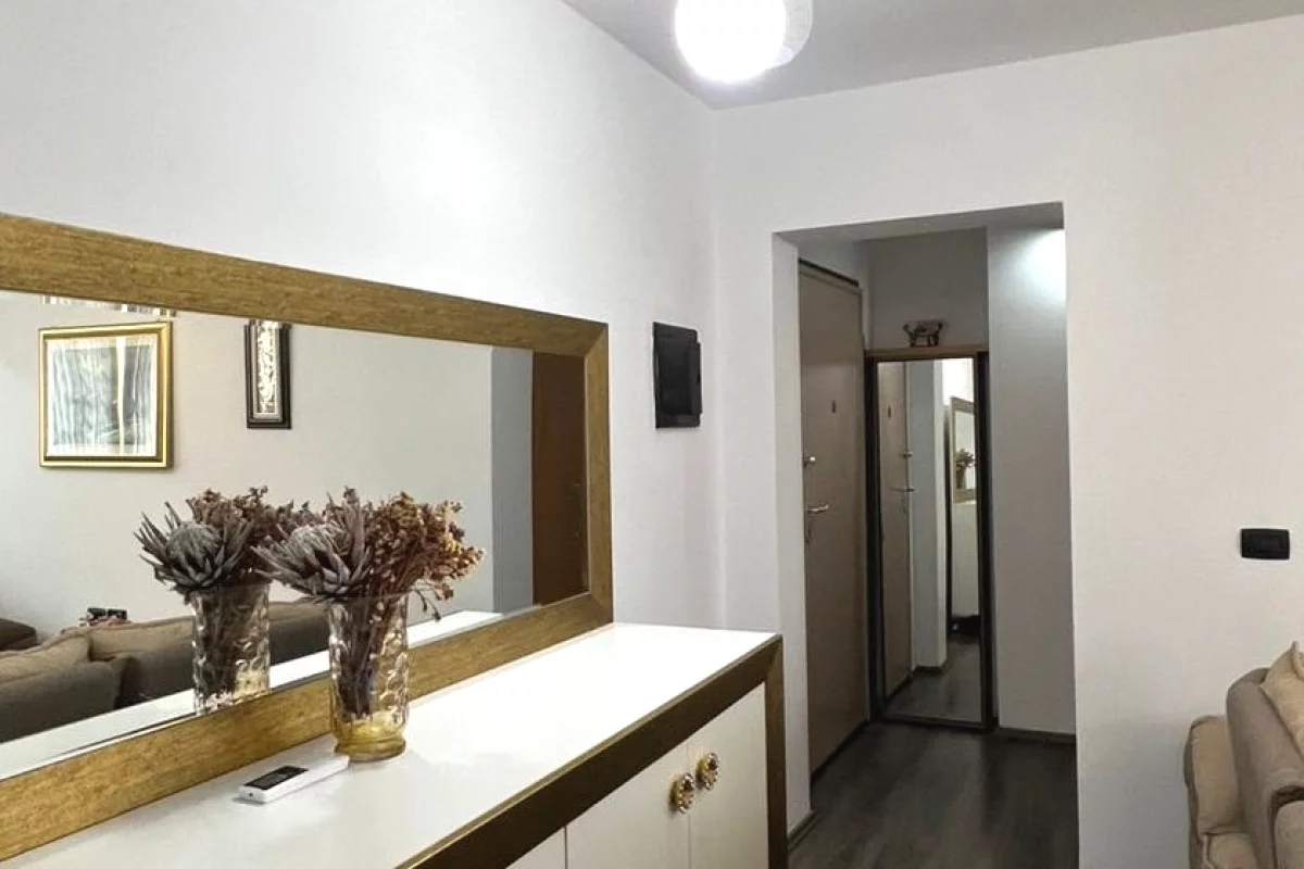Shtepi ne shitje Apartament ne Tirane, 2+1, Mobilimi E mobiluar, Pagesa 179,000  Euro.