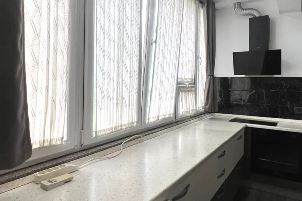 Shtepi ne shitje Apartament ne Tirane, 2+1, Mobilimi E mobiluar, Pagesa 179,000  Euro.