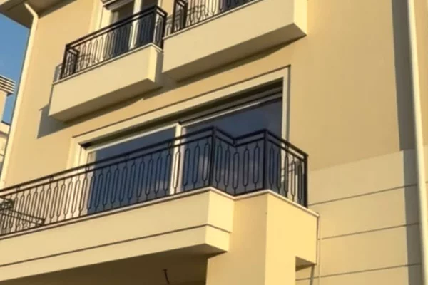 Shtepi ne shitje Vila Luksoze ne Tirane, 4+1, Mobilimi Bosh, pa mobiluar, Pagesa 1,100,000  Euro.