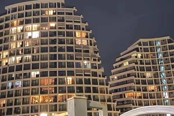 Shtepi ne shitje Apartament ne Tirane, 2+1, Mobilimi Bosh, pa mobiluar, Pagesa 521,300  Euro.