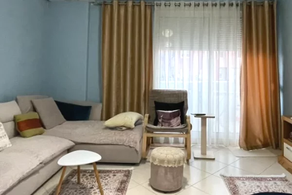 Shtepi me qera 1+1 ne Tirane - 60,000 Leke