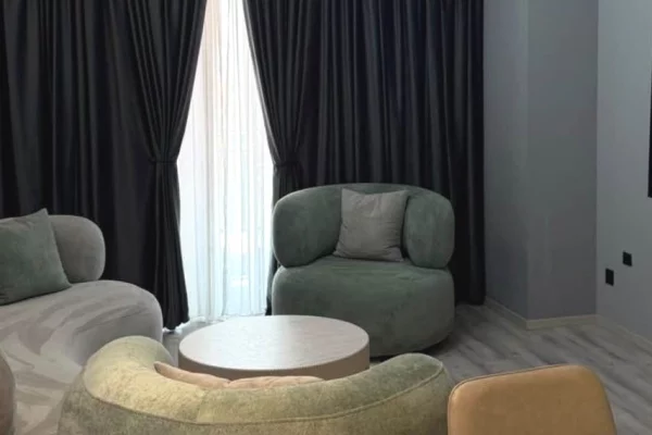 Shtepi me qera Apartament ne Tirane, 2+1, Mobilimi E mobiluar, Pagesa 110,000  Leke.
