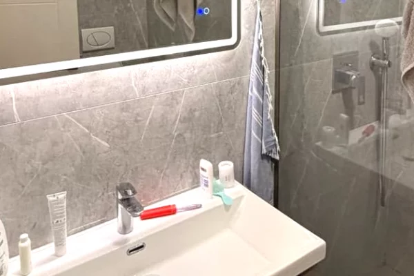 Shtepi me qera Apartament ne Tirane, 1+1, Mobilimi E mobiluar, Pagesa 700  Euro.