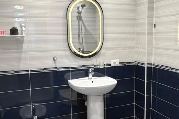 Shtepi ne shitje Apartament ne Tirane, 2+1, Mobilimi E mobiluar, Pagesa 18,000,000  Leke.