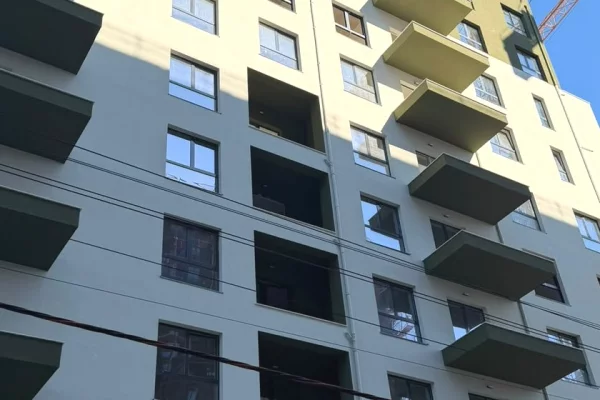 Shtepi ne shitje Apartament ne Tirane, 1+1, Mobilimi Bosh, pa mobiluar, Pagesa 154,000  Euro.