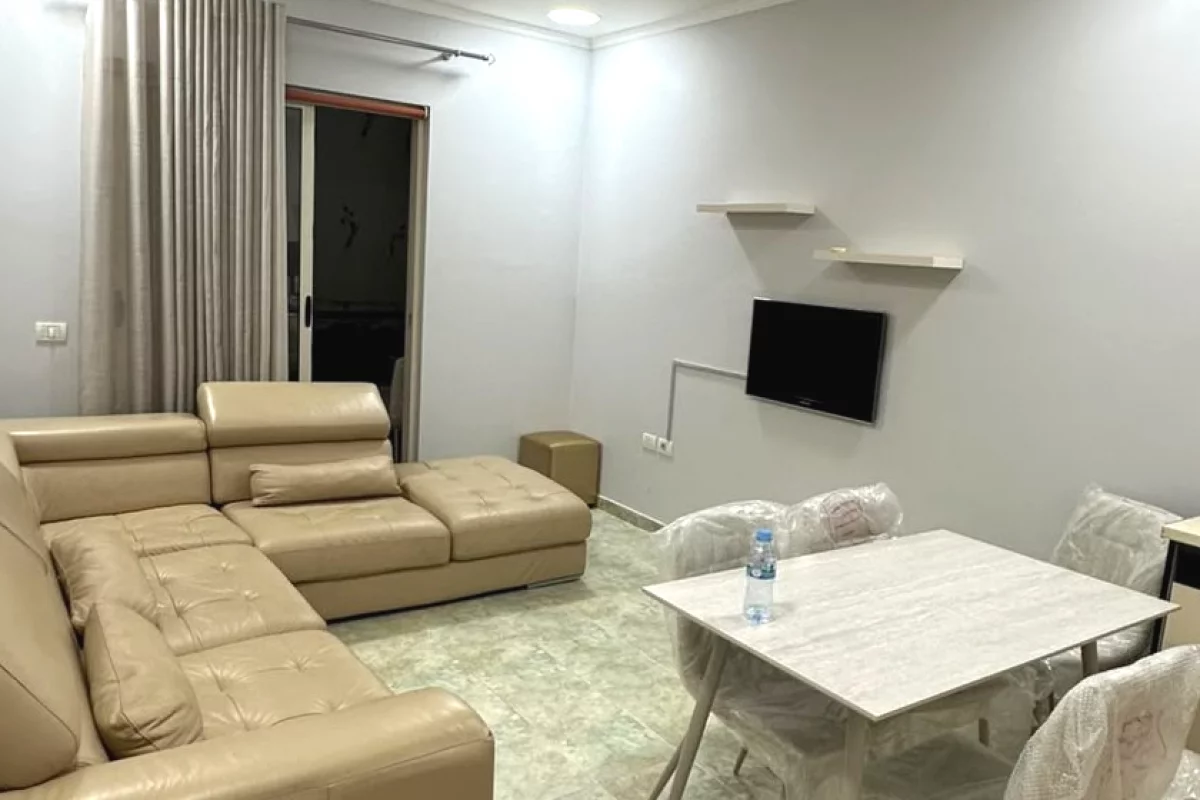 Shtepi me qera Apartament ne Tirane, 3+1, Mobilimi E mobiluar, Pagesa 55,000  Leke.