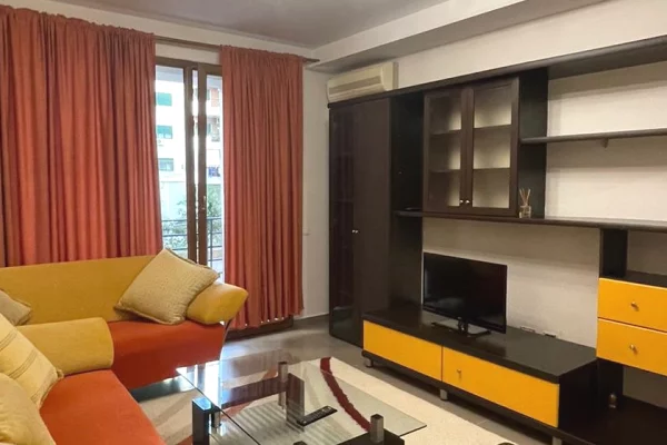 Shtepi me qera Apartament ne Tirane, 1+1, Mobilimi E mobiluar, Pagesa 45,000  Leke.