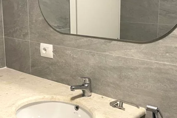 Shtepi me qera Apartament ne Tirane, 1+1, Mobilimi E mobiluar, Pagesa 65,000  Leke.