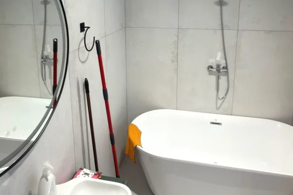 Shtepi me qera Apartament ne Tirane, 2+1, Mobilimi E mobiluar, Pagesa 170,000  Leke.