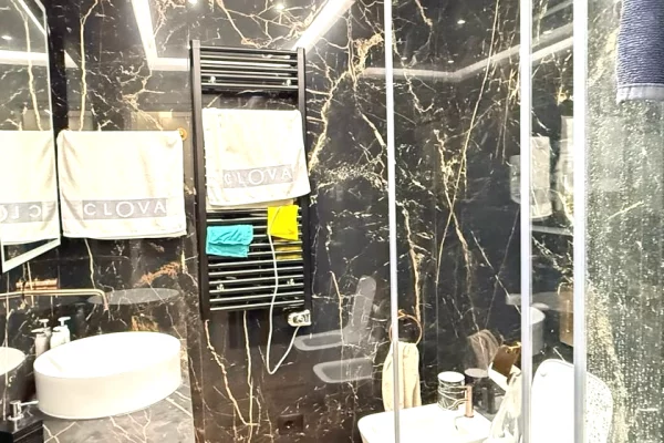 Shtepi me qera Apartament ne Tirane, 2+1, Mobilimi E mobiluar, Pagesa 150,000  Leke.