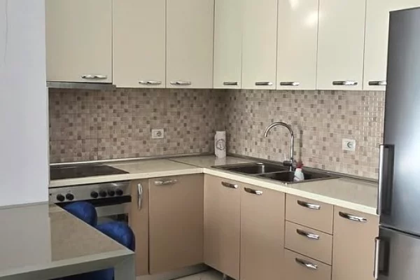 Shtepi me qera Apartament ne Tirane, 1+1, Mobilimi E mobiluar, Pagesa 65,000  Leke.