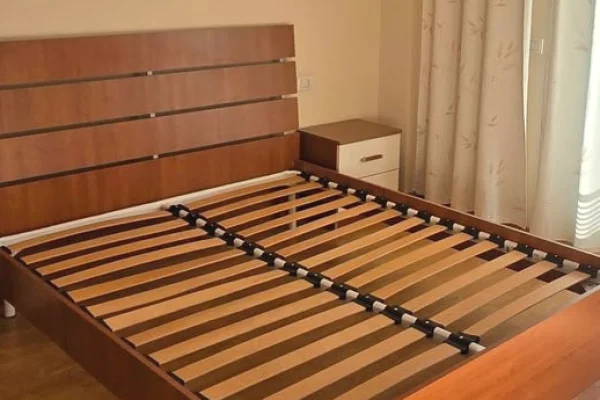 Shtepi me qera Apartament ne Tirane, 1+1, Mobilimi E mobiluar, Pagesa 65,000  Leke.
