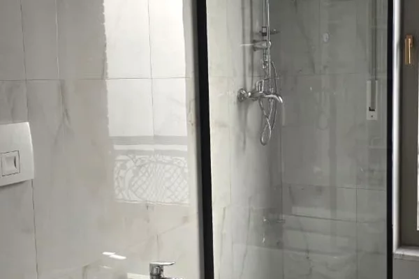 Shtepi me qera Apartament ne Tirane, 2+1, Mobilimi E mobiluar, Pagesa 1,200  Euro.