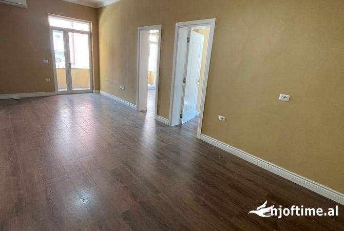 Business Property for Rent 3+1 in Tirana - 850 Euro