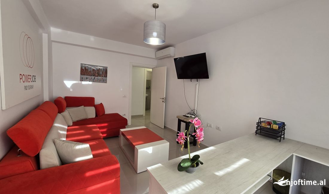 Ambient per Zyra, me Qera, Myslym Shyr