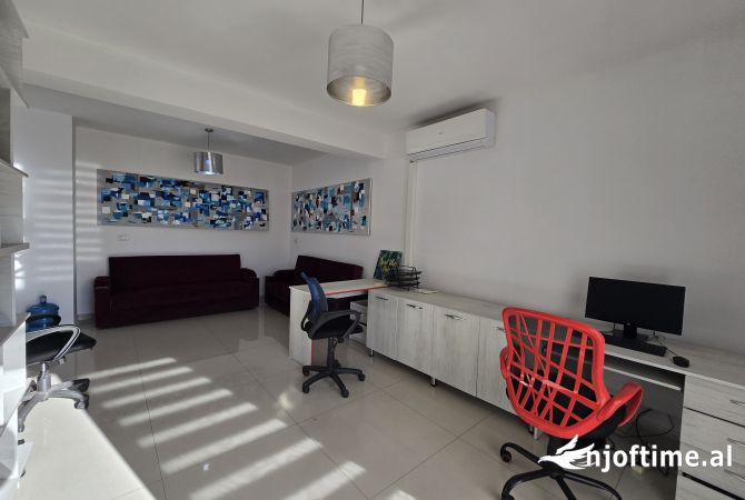 Ambient per Zyra, me Qera, Myslym Shyr