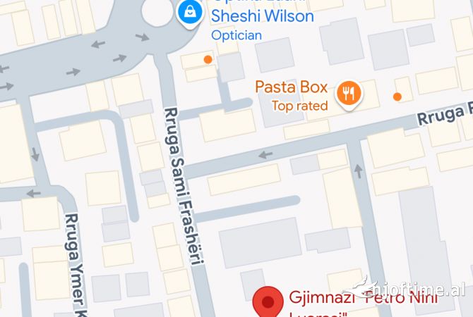 Ambient biznesi për qera pranë Petroninit në Bllok