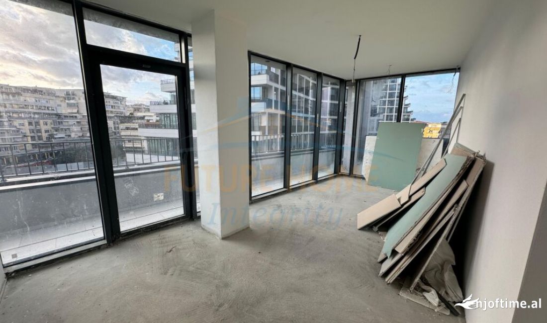 Shtepi ne shitje Apartament ne Tirane, 3+1, Mobilimi Bosh, pa mobiluar, Pagesa 676,530  Euro.