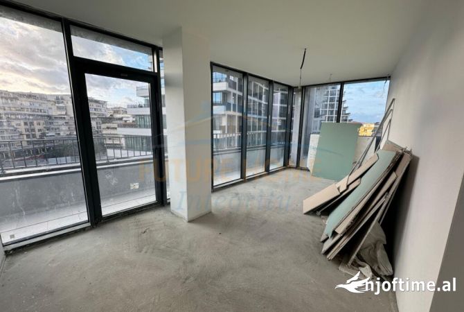 Shtepi ne shitje Apartament ne Tirane, 3+1, Mobilimi Bosh, pa mobiluar, Pagesa 676,530  Euro.