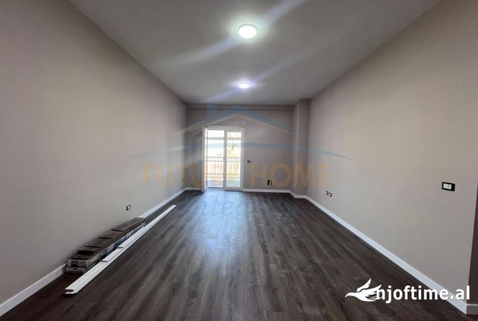 Shtepi ne shitje Apartament ne Tirane, 2+1, Mobilimi Bosh, pa mobiluar, Pagesa 208,000  Euro.