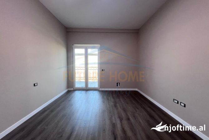 Shtepi ne shitje Apartament ne Tirane, 2+1, Mobilimi Bosh, pa mobiluar, Pagesa 208,000  Euro.