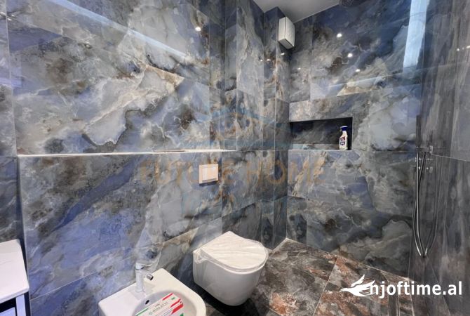 Shtepi ne shitje Apartament ne Tirane, 2+1, Mobilimi Bosh, pa mobiluar, Pagesa 208,000  Euro.