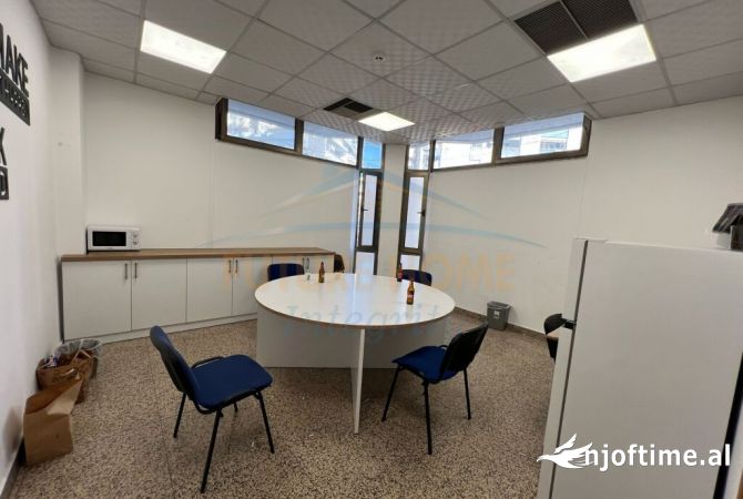 Qera, Ambient Biznesi per Zyra, Blloku, Tirane