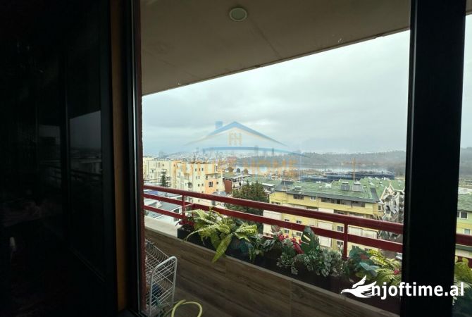 Penthouse (panoramic top floor) for rent in Tirana 4+1, Furnished