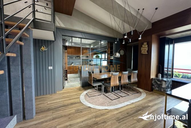 Penthouse (panoramic top floor) for rent in Tirana 4+1, Furnished