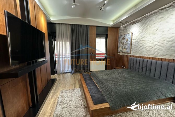 Penthouse (panoramic top floor) for rent in Tirana 4+1, Furnished