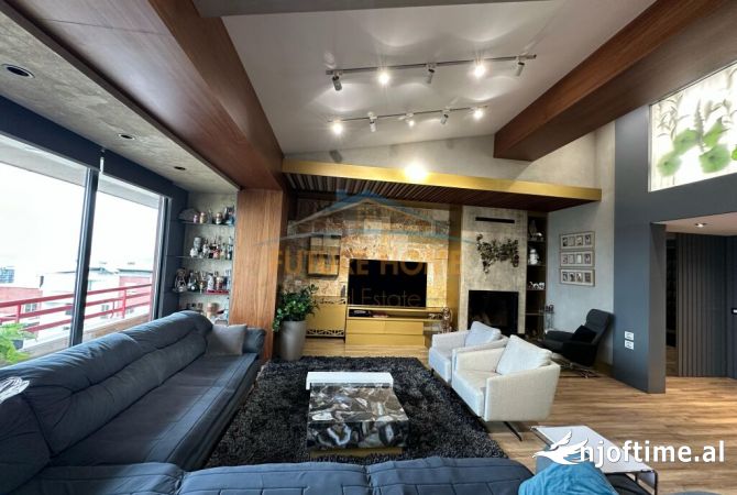 Penthouse (panoramic top floor) for rent in Tirana 4+1, Furnished