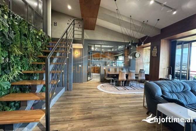 Penthouse (panoramic top floor) for rent in Tirana 4+1, Furnished