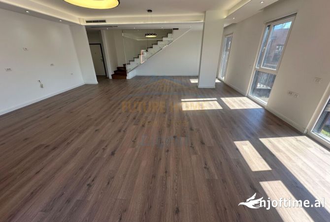 Shitet, Penthouse 4+1, Rose Garden Residence, Teg, Tiranë.