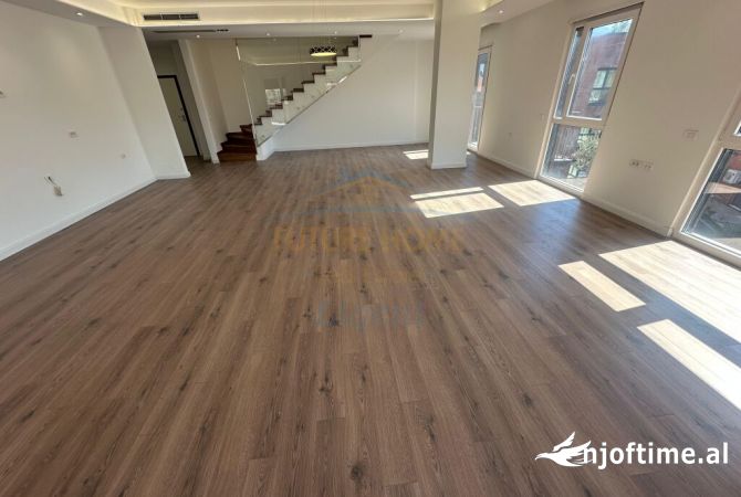 Shtepi ne shitje Apartament ne Tirane, 4+1, Mobilimi Bosh, pa mobiluar, Pagesa 520,000  Euro.