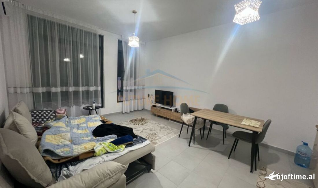 Shtepi ne shitje Apartament ne Tirane, 1+1, Mobilimi E mobiluar, Pagesa 98,000  Euro.
