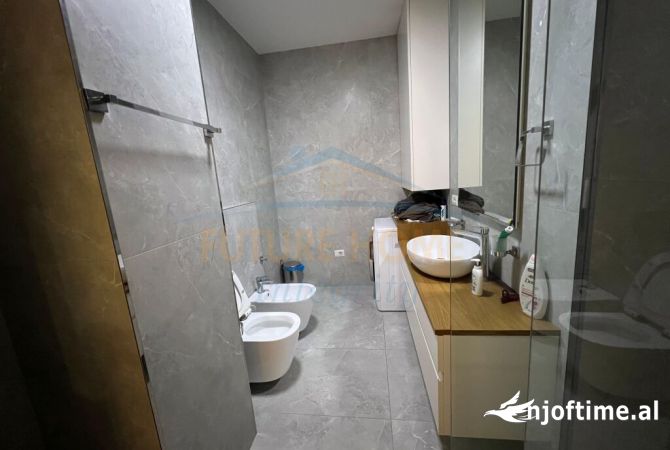 Shtepi ne shitje Apartament ne Tirane, 1+1, Mobilimi E mobiluar, Pagesa 330,000  Euro.