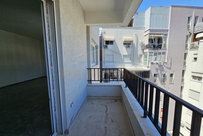 Qera, Apartament 1+1+Post Parkimi per zyra, Pazari I Ri, Tirane.