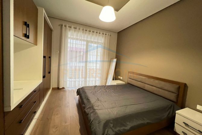 Shtepi ne shitje Apartament ne Tirane, 1+1, Mobilimi E mobiluar, Pagesa 159,000  Euro.