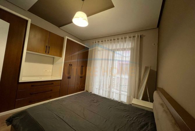 Shtepi ne shitje Apartament ne Tirane, 1+1, Mobilimi E mobiluar, Pagesa 159,000  Euro.