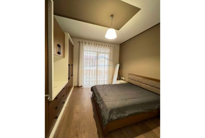 Shtepi ne shitje Apartament ne Tirane, 1+1, Mobilimi E mobiluar, Pagesa 159,000  Euro.