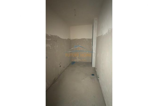 Shtepi ne shitje Apartament ne Tirane, 1+1, Mobilimi Bosh, pa mobiluar, Pagesa 80,000  Euro.