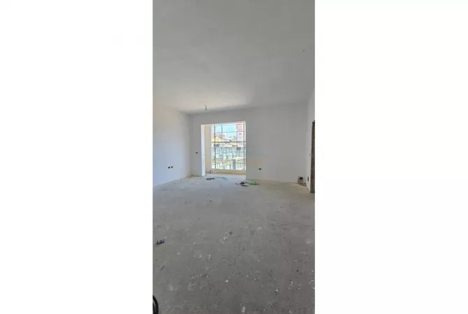 Shtepi ne shitje Apartament ne Tirane, 1+1, Mobilimi Bosh, pa mobiluar, Pagesa 190,620  Euro.