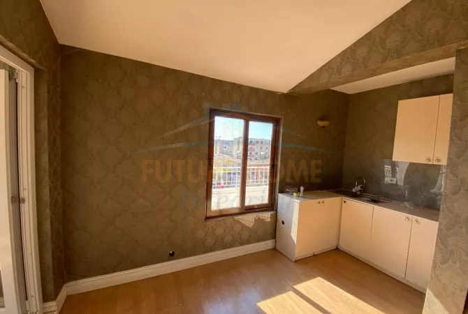 Qera, Vile 3-kateshe, Allias, Tirane