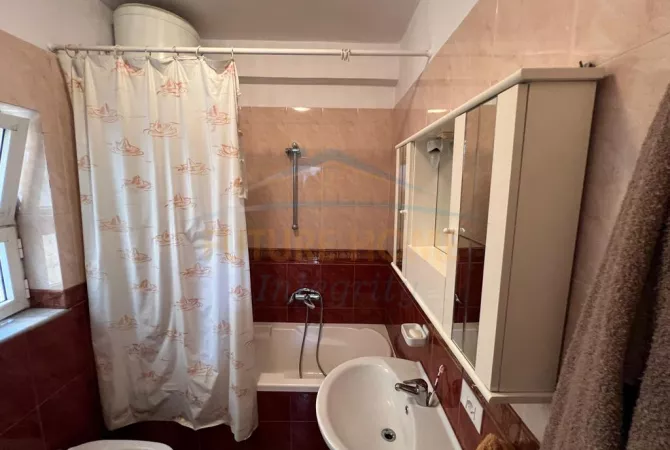 Shtepi ne shitje Apartament ne Tirane, 1+1, Mobilimi E mobiluar, Pagesa 160,000  Euro.