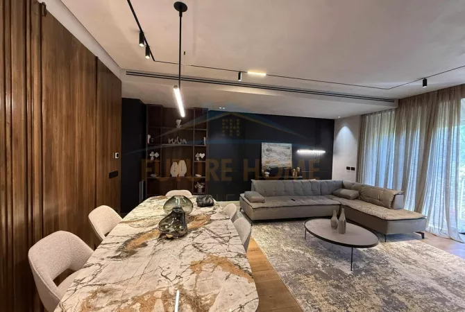 Shtepi ne shitje Apartament ne Tirane, 3+1, Mobilimi E mobiluar, Pagesa 700,000  Euro.