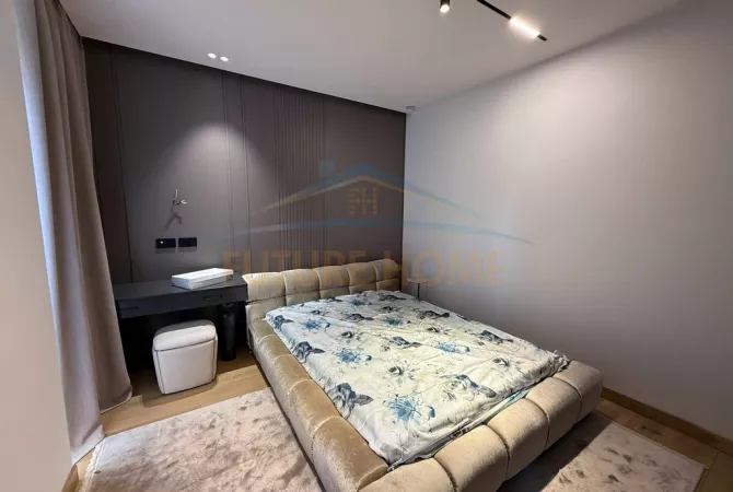 Shtepi ne shitje Apartament ne Tirane, 3+1, Mobilimi E mobiluar, Pagesa 700,000  Euro.