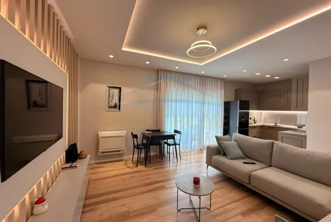 Shtepi ne shitje Apartament ne Tirane, 1+1, Mobilimi E mobiluar, Pagesa 250,000  Euro.