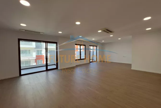 Business Property for Rent 3+1 in Tirana - 2,700 Euro