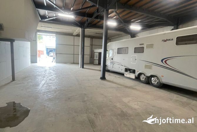 Jepet kapanon me qera 700 m2 ne Citypark