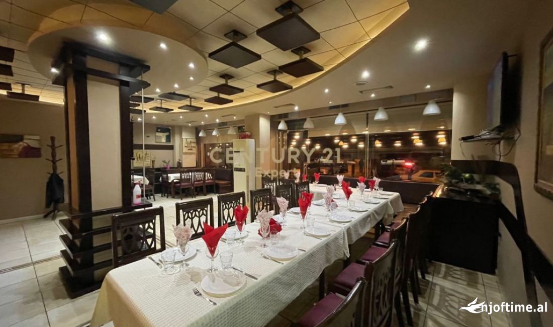 Shitet Bar-Restaurant prane Rruges Dritan Hoxha!